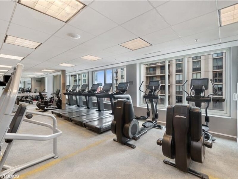 33 W Ontario Street Chicago IL 60654