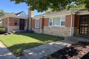 Photo of 3333 W 102nd Street Evergreen Park IL 60805