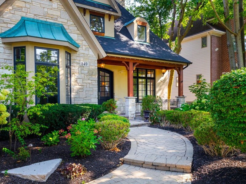 849 E Hillside Road Naperville IL 60540