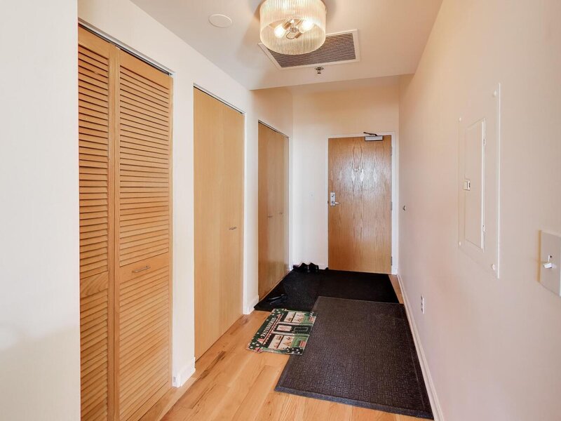 5 E 14th Place Chicago IL 60605