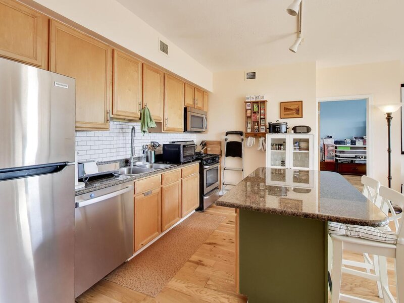 5 E 14th Place Chicago IL 60605