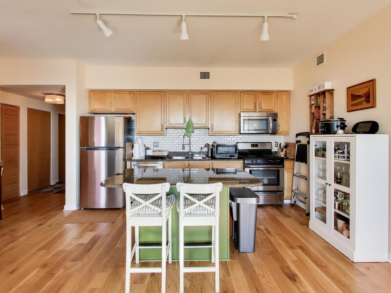 5 E 14th Place Chicago IL 60605
