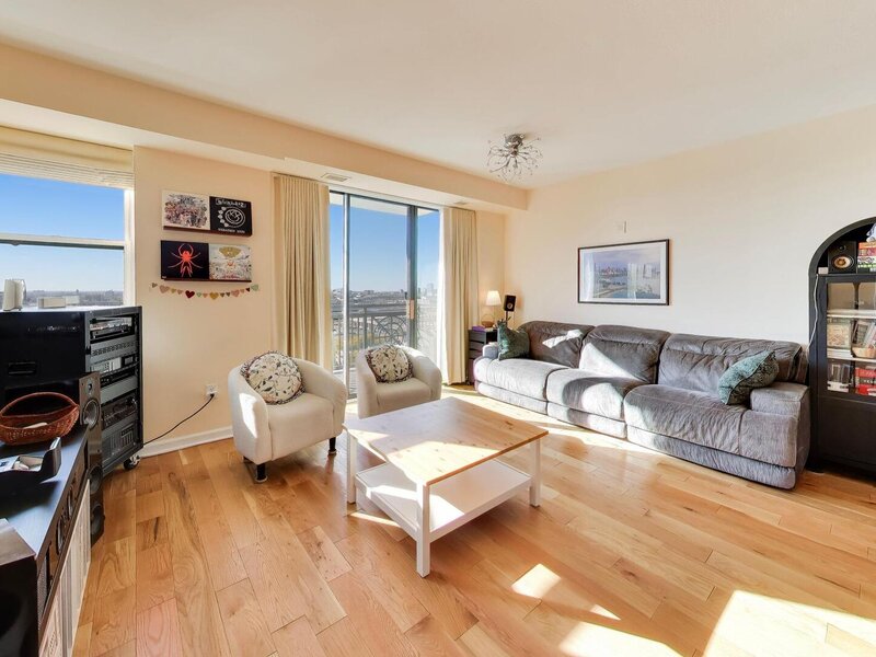 5 E 14th Place Chicago IL 60605