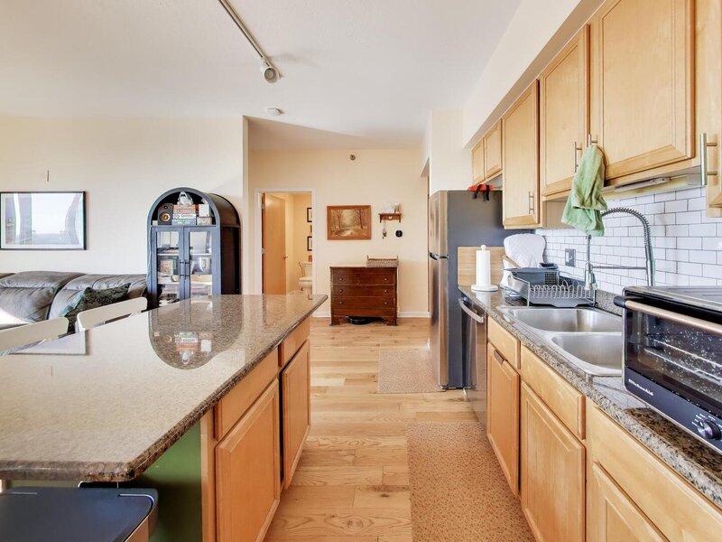 5 E 14th Place Chicago IL 60605