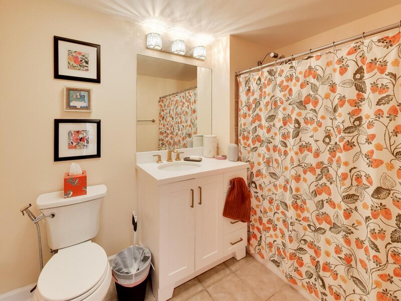 5 E 14th Place Chicago IL 60605