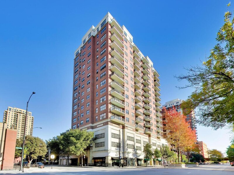 5 E 14th Place Chicago IL 60605