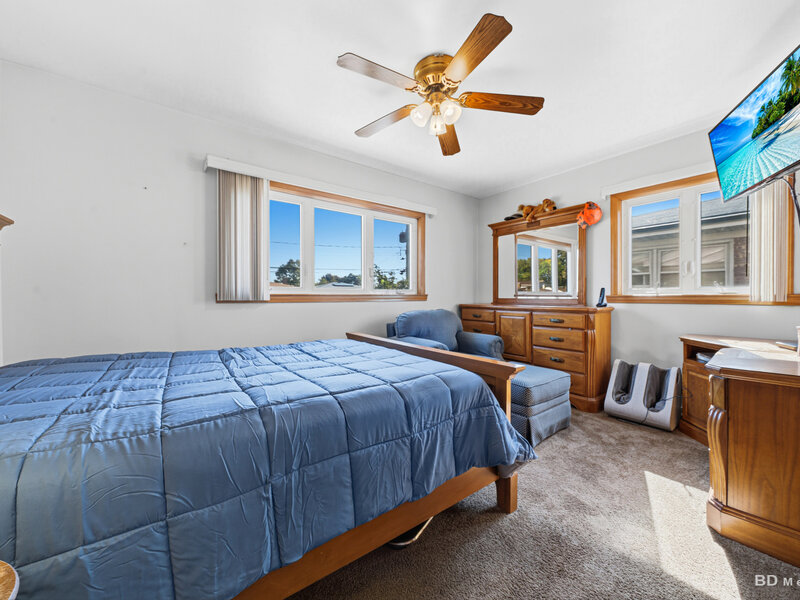 8607 S Tripp Avenue Chicago IL 60652