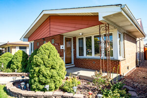 Photo of 8607 S Tripp Avenue Chicago IL 60652