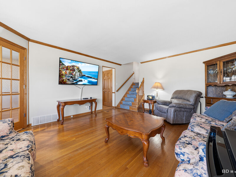 8607 S Tripp Avenue Chicago IL 60652