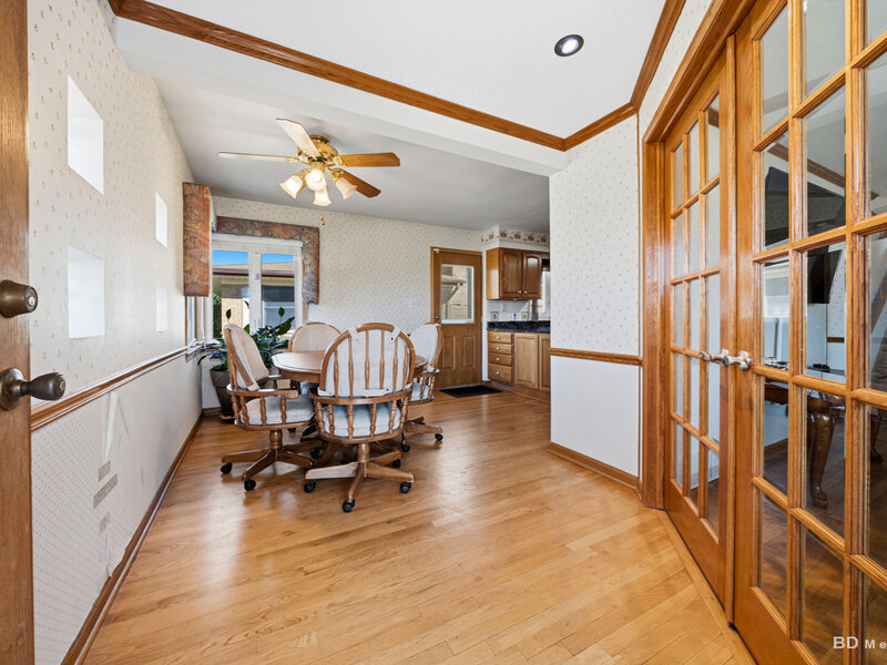8607 S Tripp Avenue Chicago IL 60652