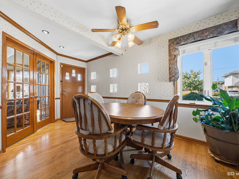 8607 S Tripp Avenue Chicago IL 60652