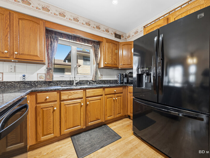 8607 S Tripp Avenue Chicago IL 60652