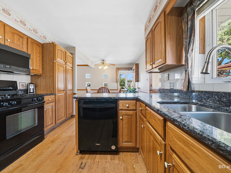 8607 S Tripp Avenue Chicago IL 60652