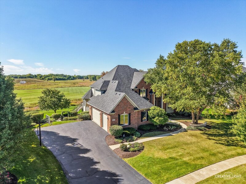 3 Herman Melville Lane St. Charles IL 60175