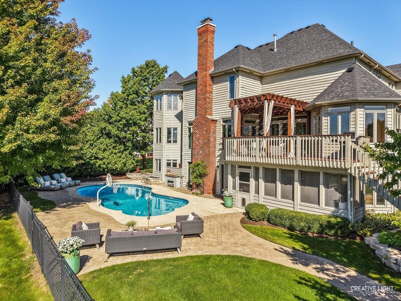 3 Herman Melville Lane St. Charles IL 60175
