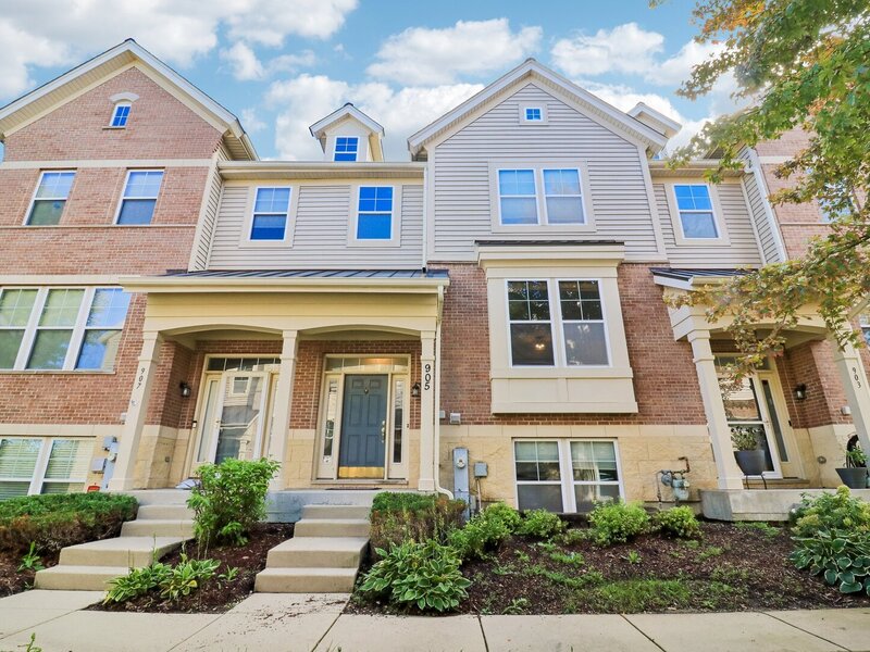 905 Indigo Court Hanover Park IL 60133