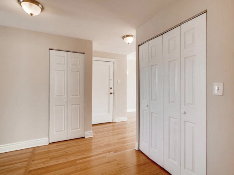4444 W Gunnison Street Chicago IL 60630
