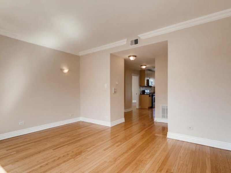 4444 W Gunnison Street Chicago IL 60630