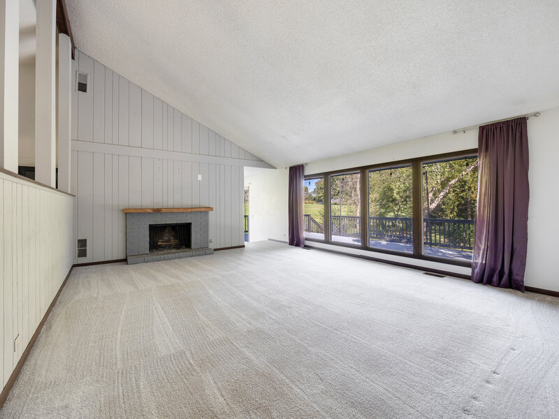 8 Gingerwood Lane Elgin IL 60124
