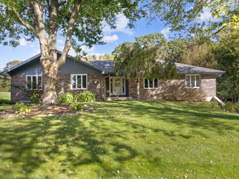 8 Gingerwood Lane Elgin IL 60124