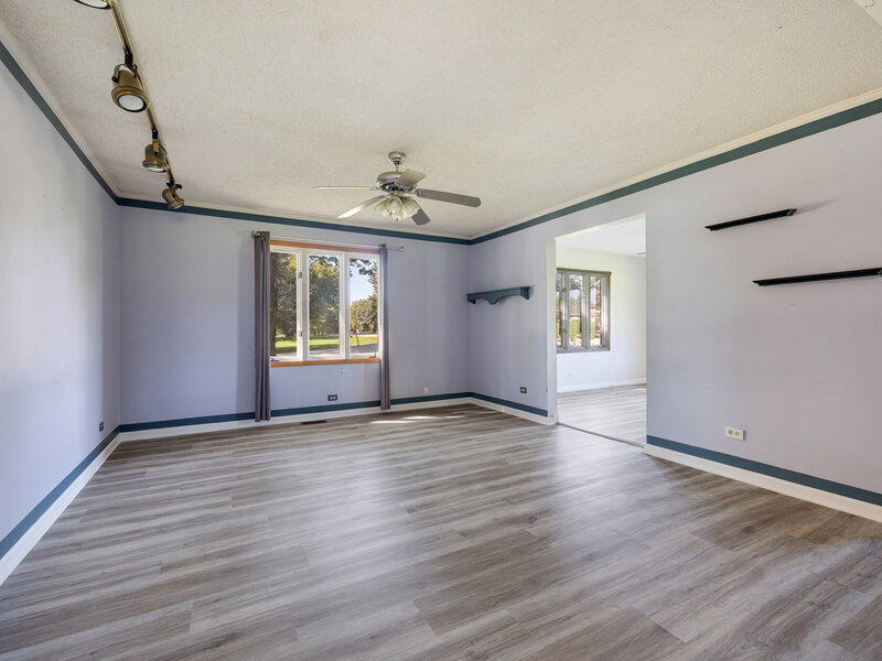 8 Gingerwood Lane Elgin IL 60124