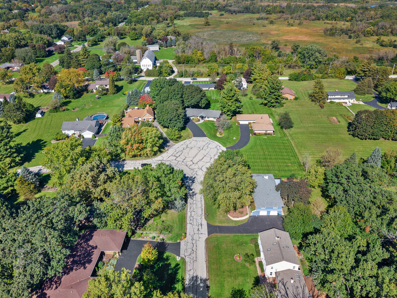 8 Gingerwood Lane Elgin IL 60124