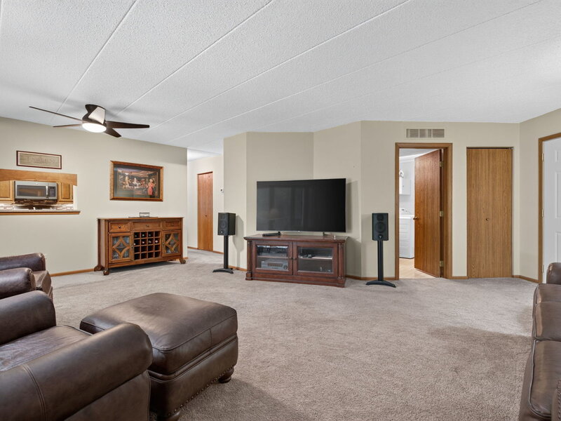 2752 Harbor Drive Joliet IL 60431