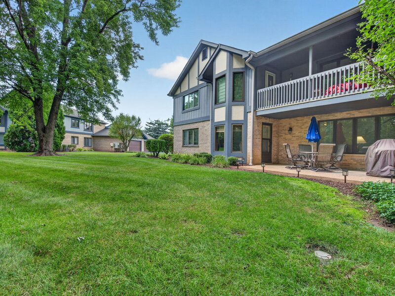 2752 Harbor Drive Joliet IL 60431