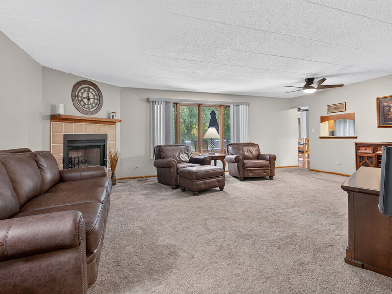 2752 Harbor Drive Joliet IL 60431