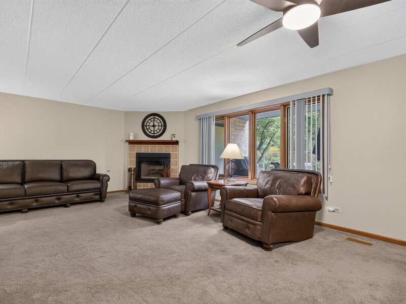 2752 Harbor Drive Joliet IL 60431