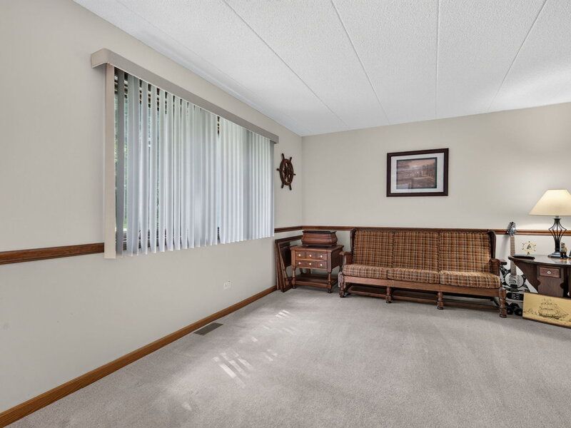 2752 Harbor Drive Joliet IL 60431