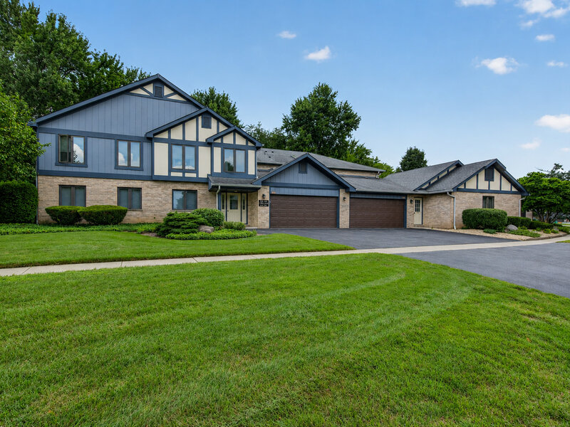 2752 Harbor Drive Joliet IL 60431