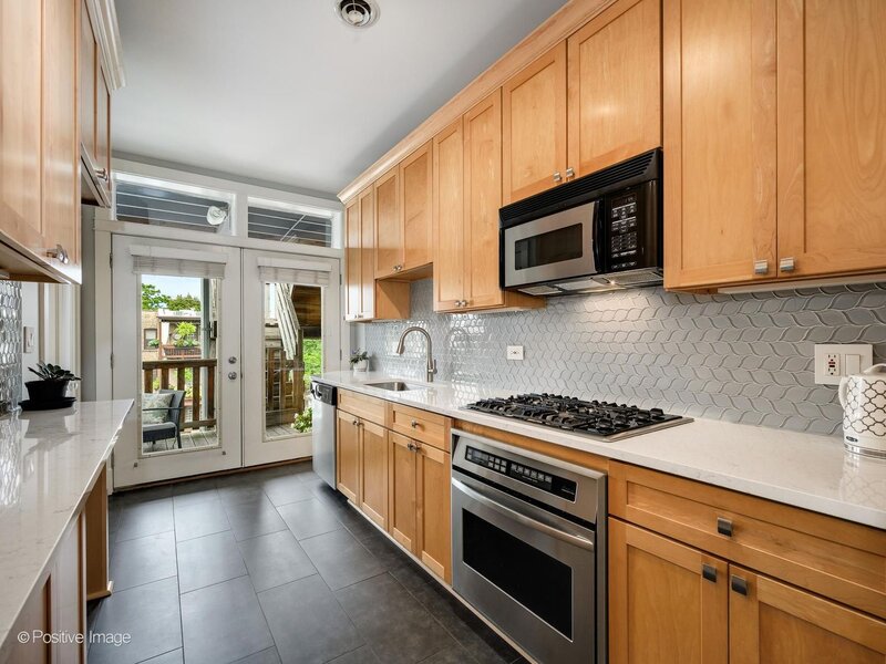 1616 W Rascher Avenue Chicago IL 60640