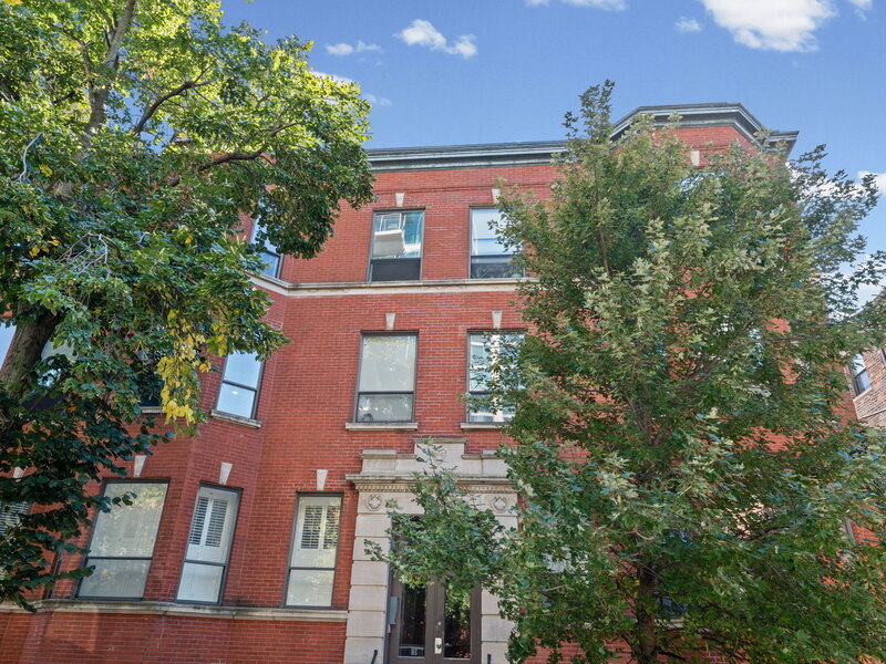 809 W Bradley Place Chicago IL 60613