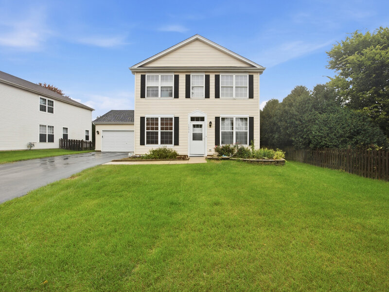 1896 Sedgegrass Trail Aurora IL 60504