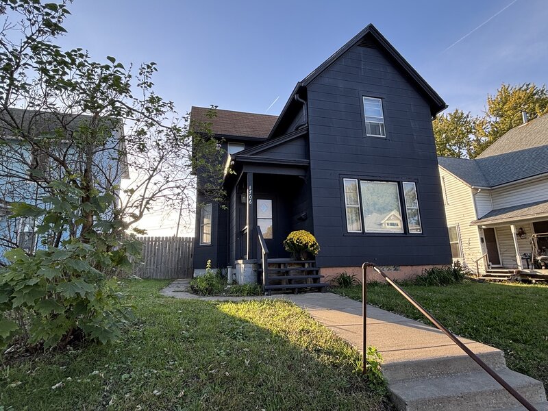 1706 Taylor Street Davenport IA 52804