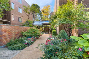 Photo of 2150 Bouterse Street Park Ridge IL 60068 Unit 406D