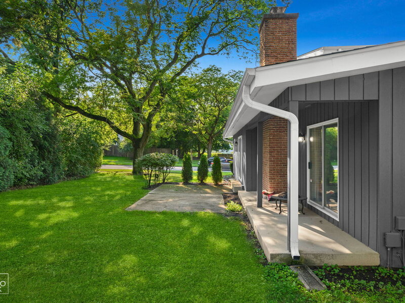 6 Bridlespur Drive Naperville IL 60540