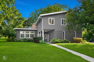 Photo of 6 Bridlespur Drive Naperville IL 60540