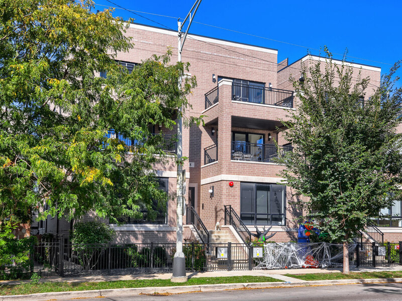 1648 W Diversey Parkway Chicago IL 60614