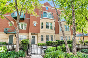 Photo of 4530 S Woodlawn Avenue Chicago IL 60653 Unit 305