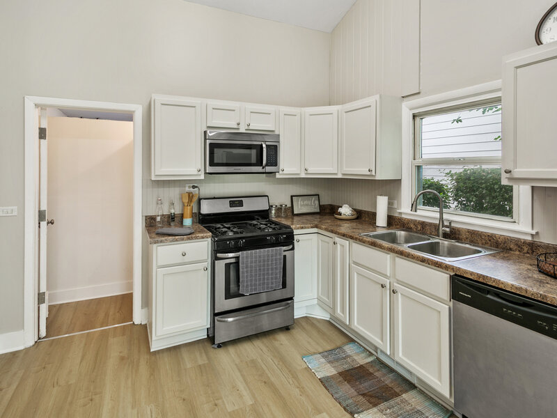1930 Arthur Drive Waukegan IL 60087