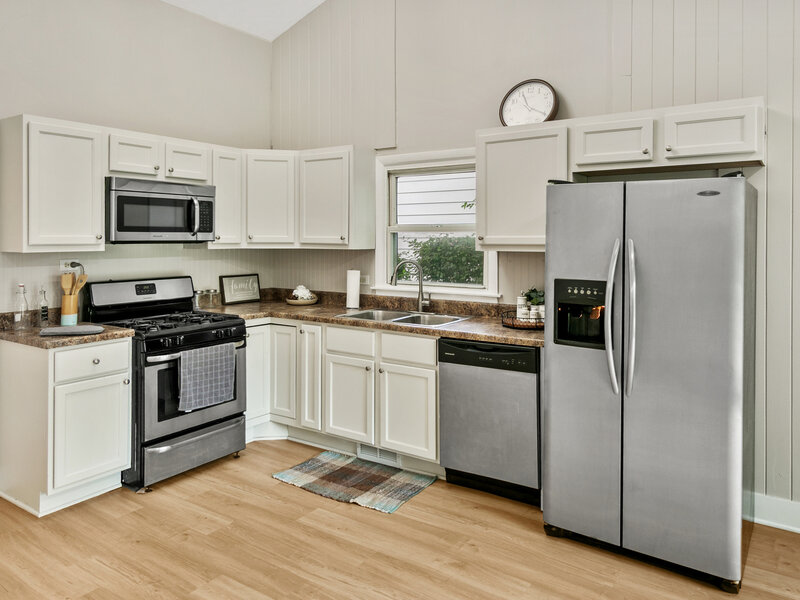 1930 Arthur Drive Waukegan IL 60087