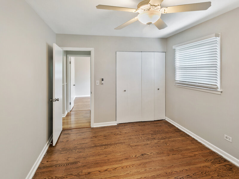1930 Arthur Drive Waukegan IL 60087