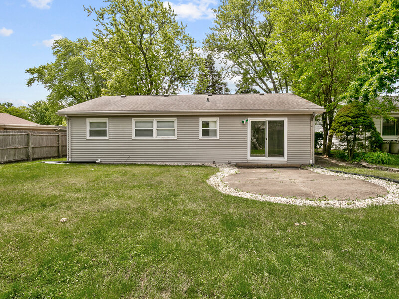 1930 Arthur Drive Waukegan IL 60087