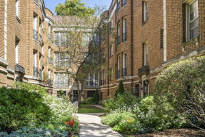 Photo of 1524 W Fargo Avenue Chicago IL 60626 Unit 2S