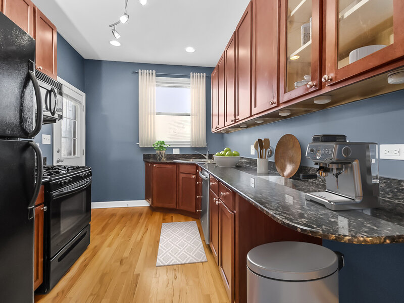 1524 W Fargo Avenue Chicago IL 60626
