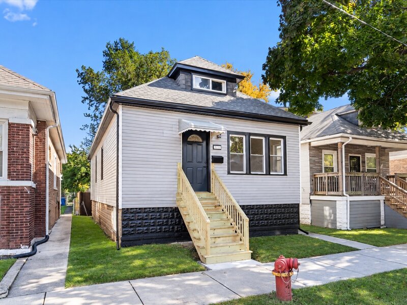9331 S Woodlawn Avenue Chicago IL 60619