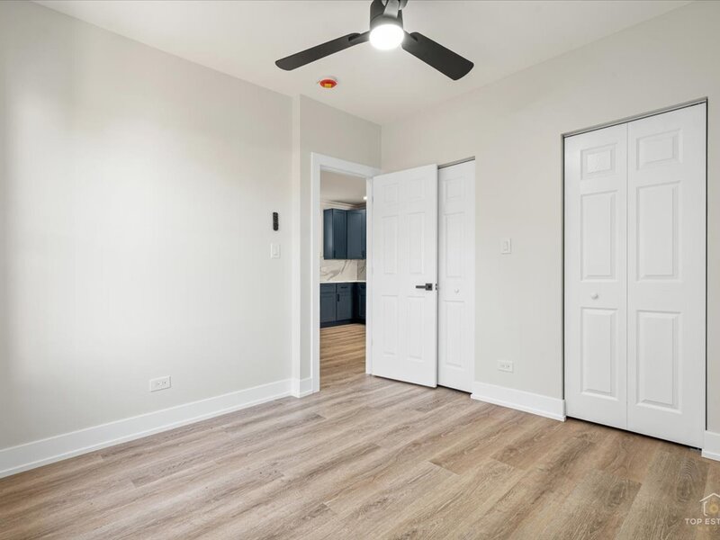 9331 S Woodlawn Avenue Chicago IL 60619