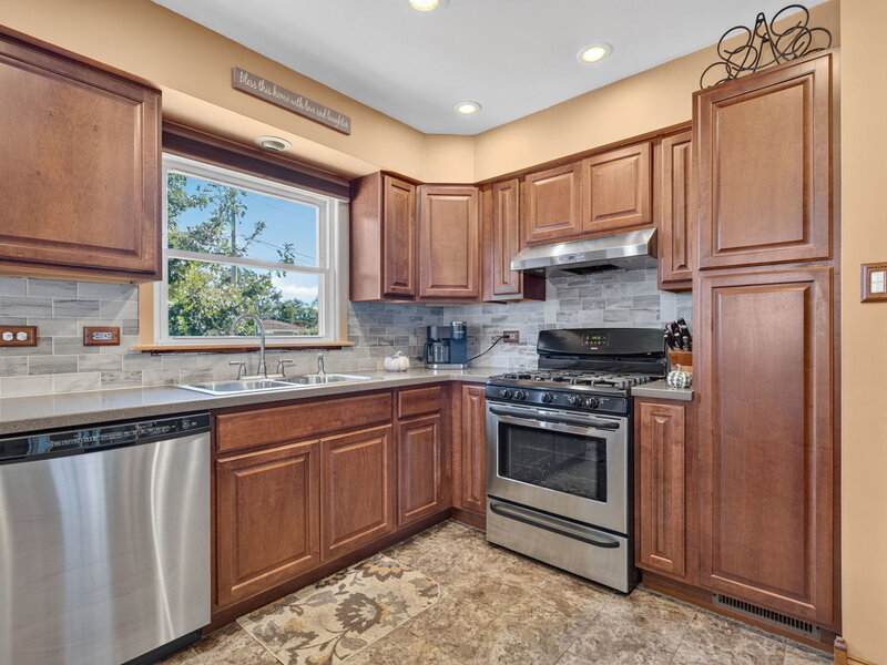 18413 Hood Avenue Homewood IL 60430
